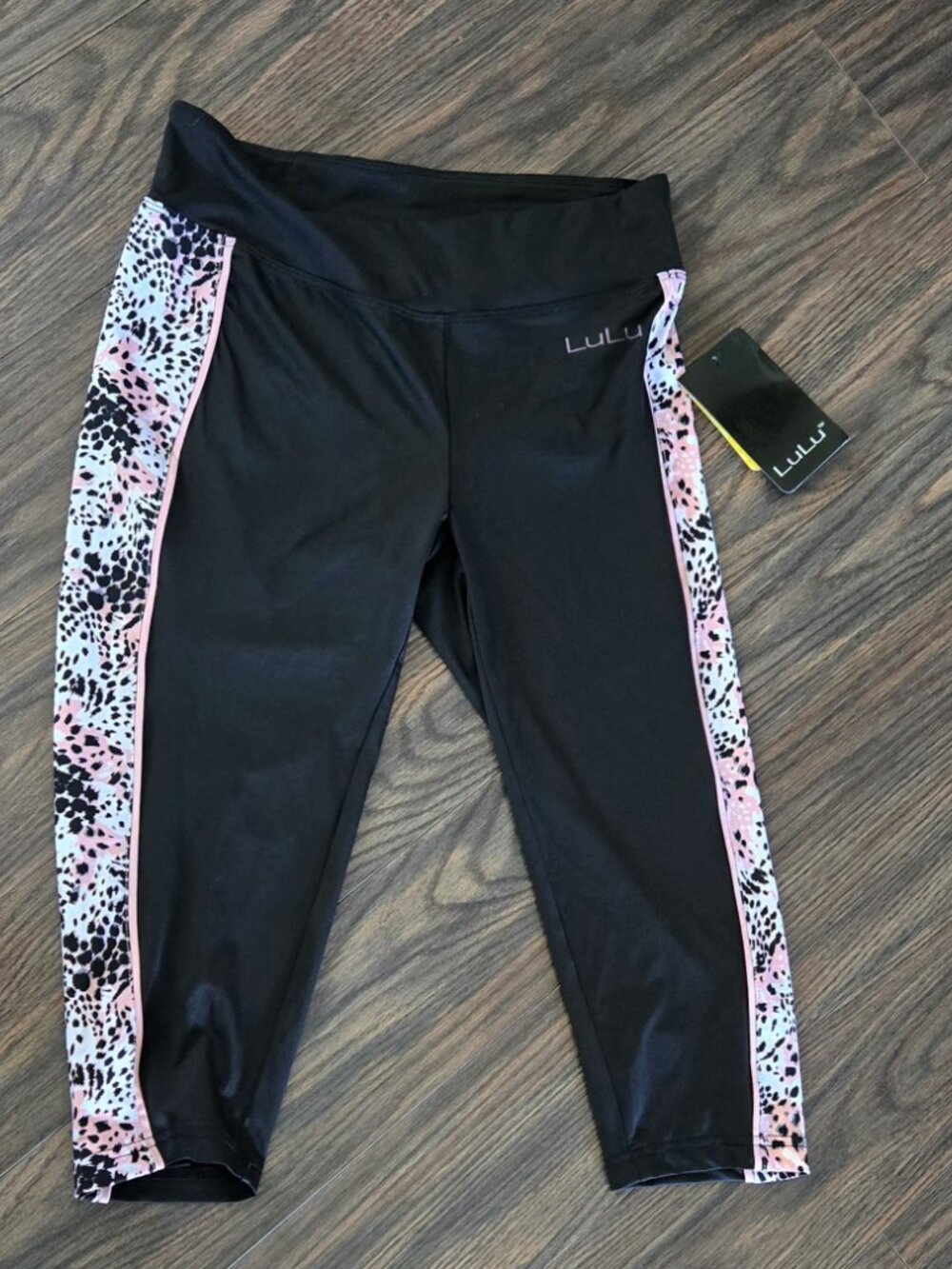 LULU Athletic Capri Black & Leopard Leggings NWT/SIZE S